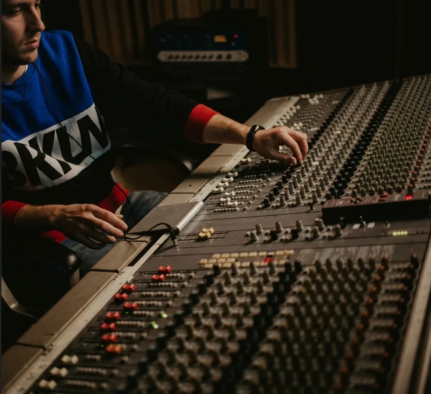 Mix Engineer